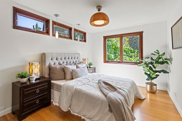 212 Gilbert Avenue, Menlo Park, CA 94025