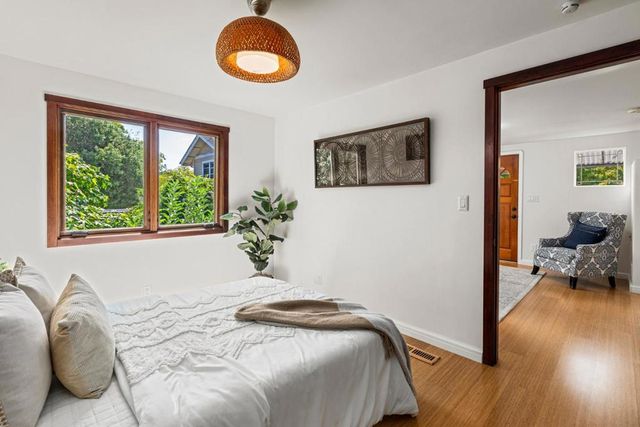 212 Gilbert Avenue, Menlo Park, CA 94025