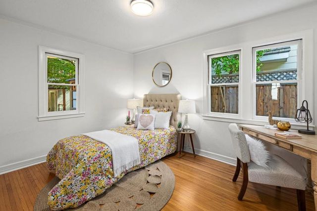 212 Gilbert Avenue, Menlo Park, CA 94025