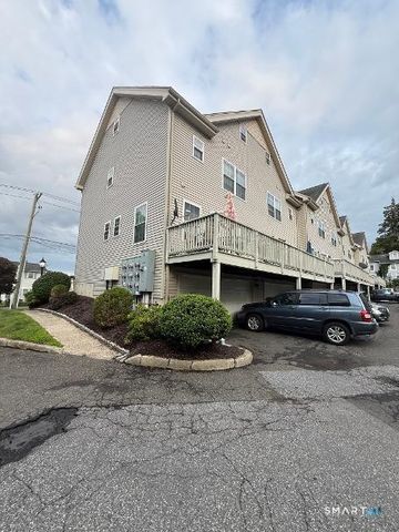 40 Division Street 6, Danbury, CT 06810