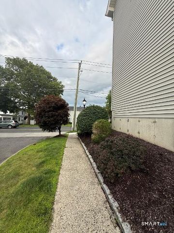 40 Division Street 6, Danbury, CT 06810