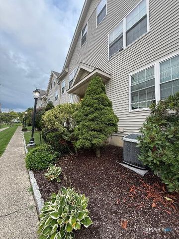 40 Division Street 6, Danbury, CT 06810