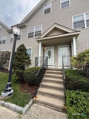 40 Division Street 6, Danbury, CT 06810