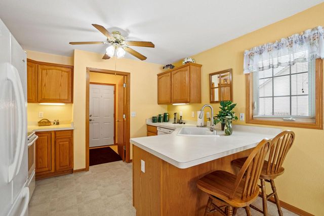 5015 Kingdom COURT, Racine, WI 53402