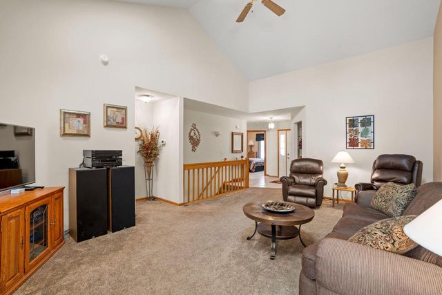 5015 Kingdom COURT, Racine, WI 53402