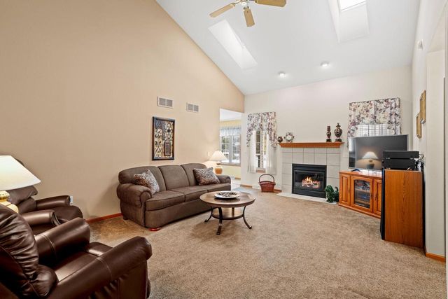 5015 Kingdom COURT, Racine, WI 53402