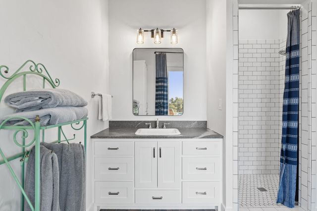 452 Southwick Ranch RD, Johnson City, TX 78636