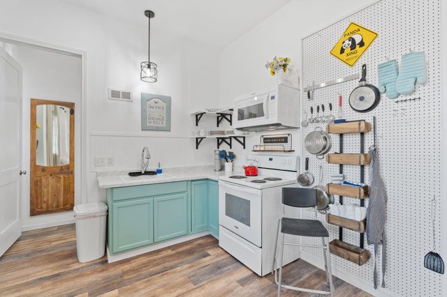 452 Southwick Ranch RD, Johnson City, TX 78636