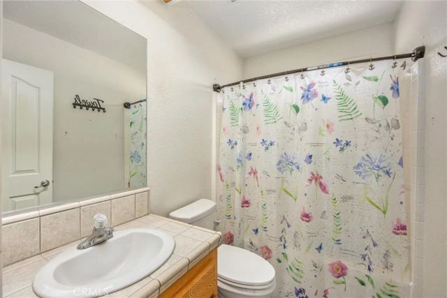 16403 El Centro Street, Hesperia, CA 92345