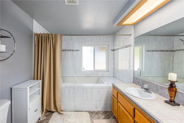 16403 El Centro Street, Hesperia, CA 92345