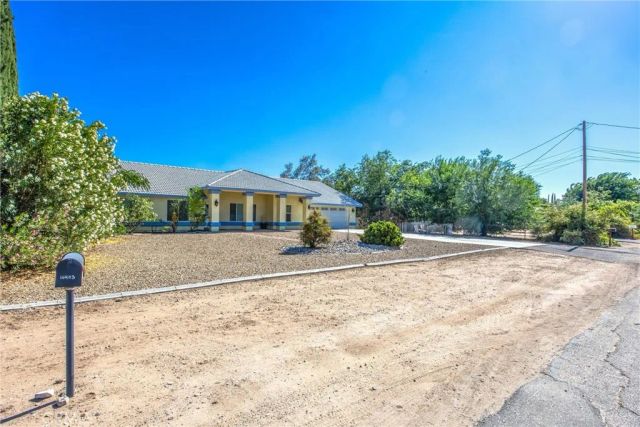 16403 El Centro Street, Hesperia, CA 92345