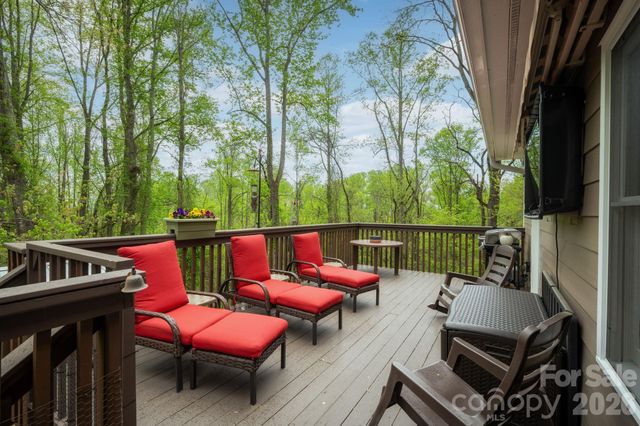 69 Heslar Way, Marshall, NC 28753