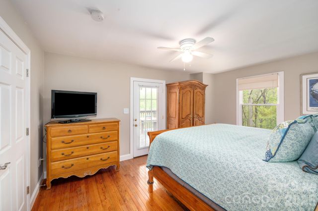 69 Heslar Way, Marshall, NC 28753