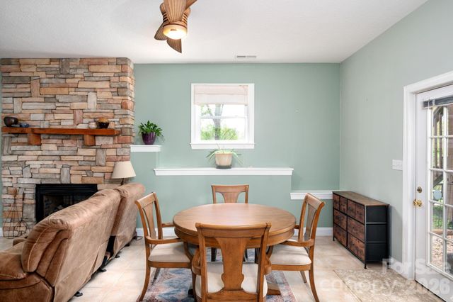 69 Heslar Way, Marshall, NC 28753