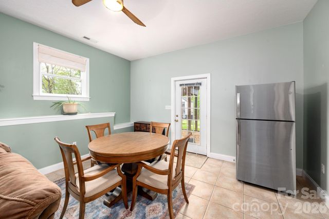 69 Heslar Way, Marshall, NC 28753