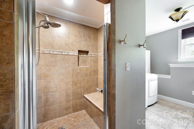 69 Heslar Way, Marshall, NC 28753