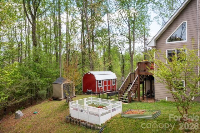 69 Heslar Way, Marshall, NC 28753