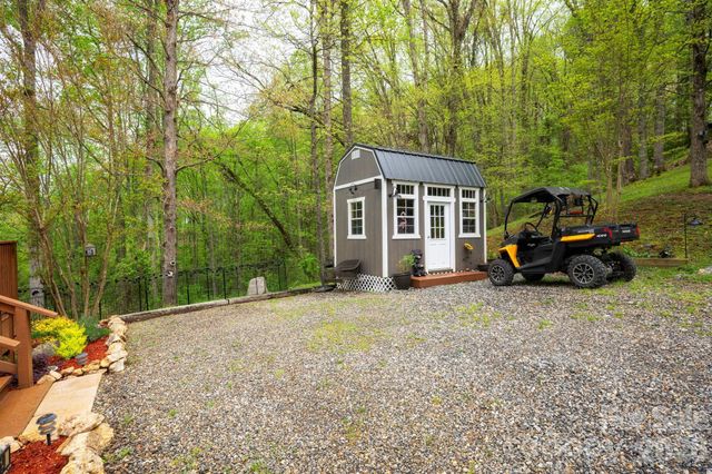 69 Heslar Way, Marshall, NC 28753