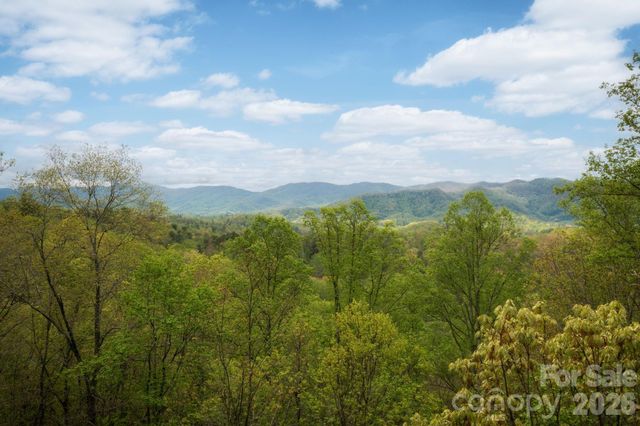 69 Heslar Way, Marshall, NC 28753