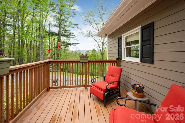 69 Heslar Way, Marshall, NC 28753