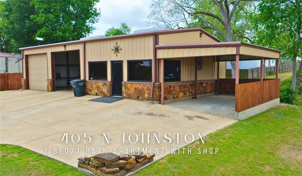 405 North Johnston Street, Caldwell, TX 77836 — exterior