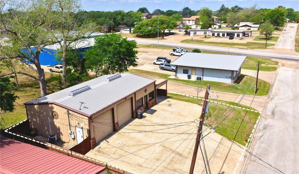 405 North Johnston Street, Caldwell, TX 77836 — photo 4
