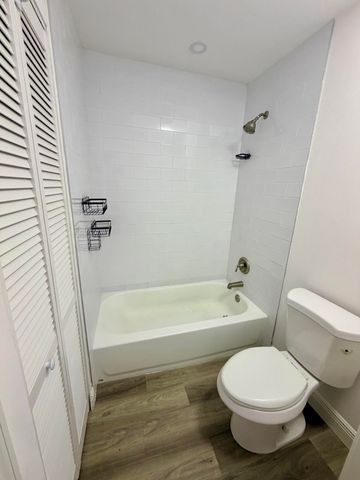 1766 Abbey Road 105, West Palm Beach, FL 33415