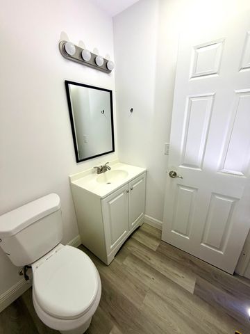1766 Abbey Road 105, West Palm Beach, FL 33415