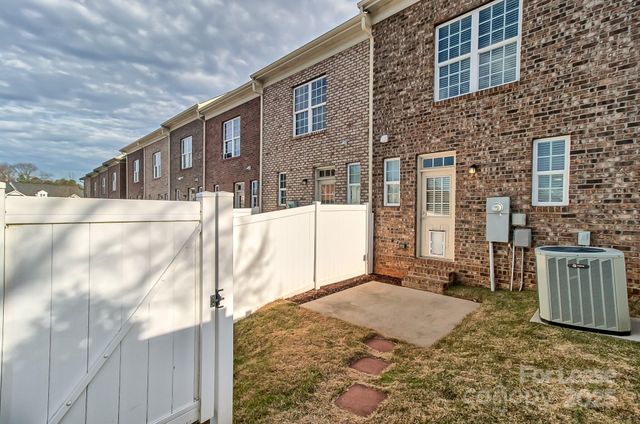 9503 Longstone Lane, Charlotte, NC 28277