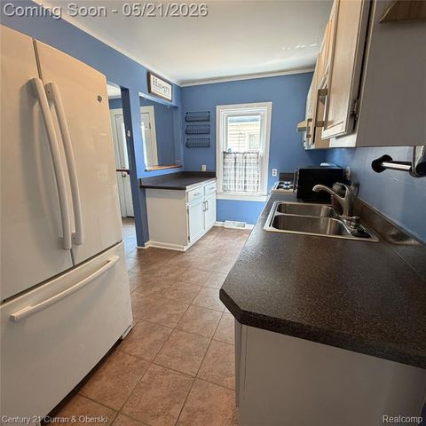 2316 Harris Street, Ferndale, MI 48220