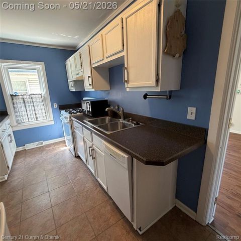2316 Harris Street, Ferndale, MI 48220