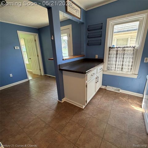 2316 Harris Street, Ferndale, MI 48220