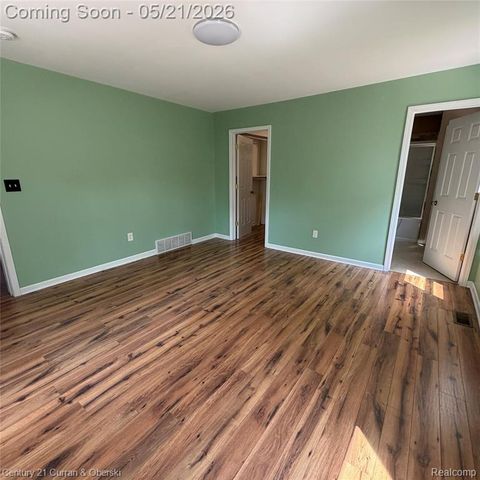 2316 Harris Street, Ferndale, MI 48220