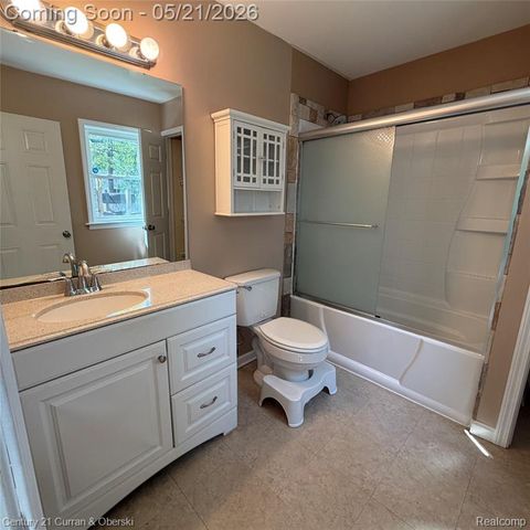 2316 Harris Street, Ferndale, MI 48220