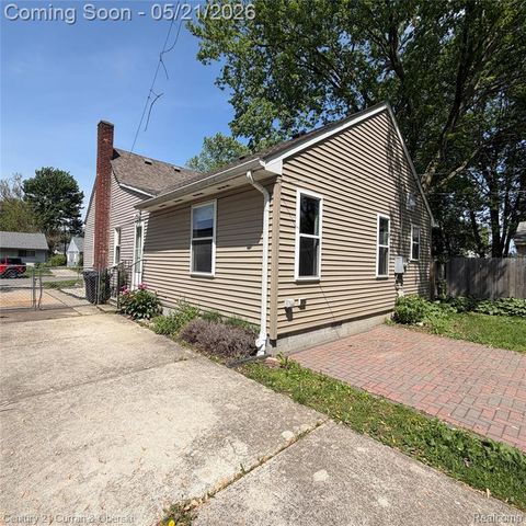 2316 Harris Street, Ferndale, MI 48220