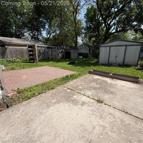 2316 Harris Street, Ferndale, MI 48220
