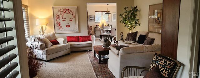 6 Woodgreen St, Santa Rosa, CA 95409