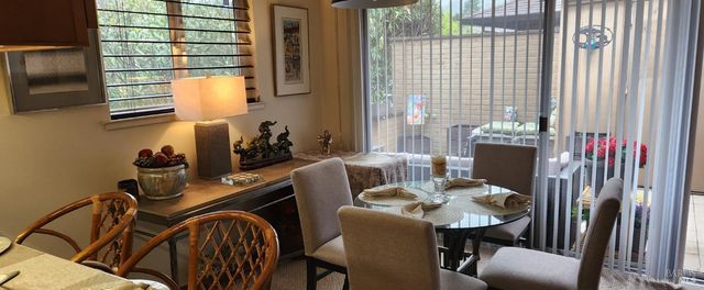 6 Woodgreen St, Santa Rosa, CA 95409