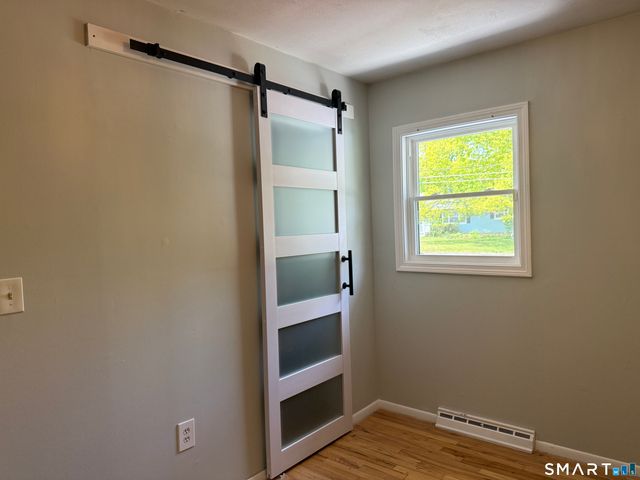 16 Crestview Terrace, Wallingford, CT 06492