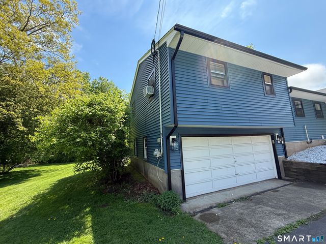 16 Crestview Terrace, Wallingford, CT 06492
