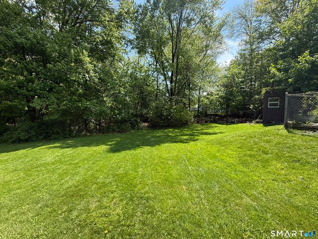 16 Crestview Terrace, Wallingford, CT 06492