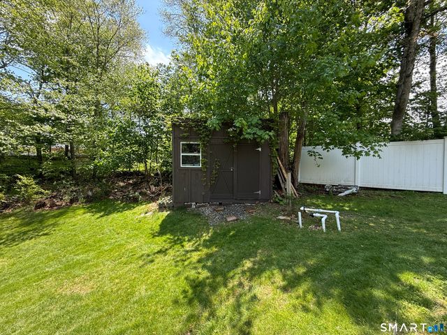 16 Crestview Terrace, Wallingford, CT 06492
