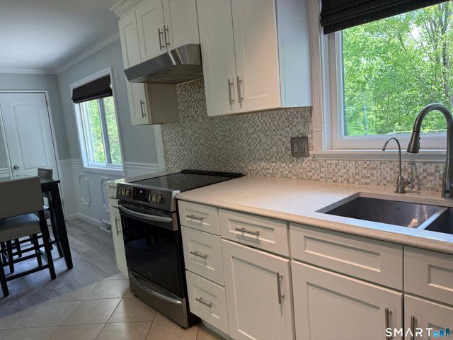 16 Crestview Terrace, Wallingford, CT 06492