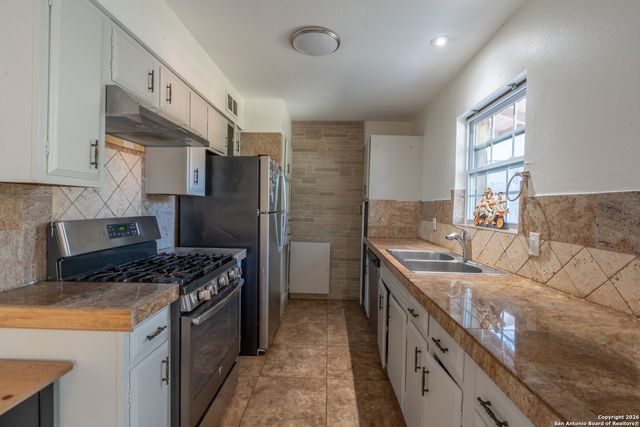 607 Colwyn Pass, San Antonio, TX 78216