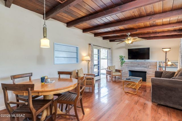 1951 E Greenlee Road, Tucson, AZ 85719