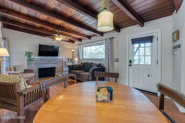 1951 E Greenlee Road, Tucson, AZ 85719