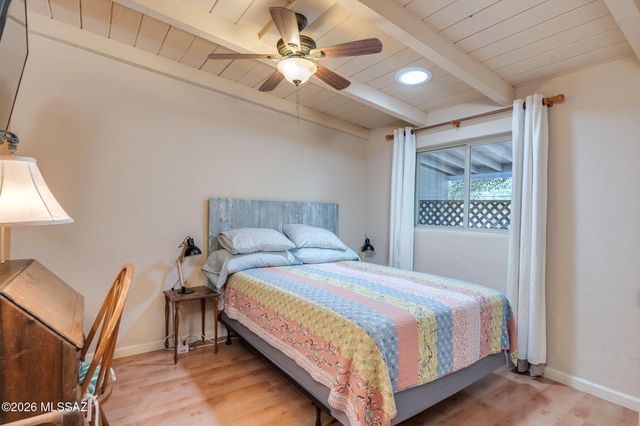 1951 E Greenlee Road, Tucson, AZ 85719