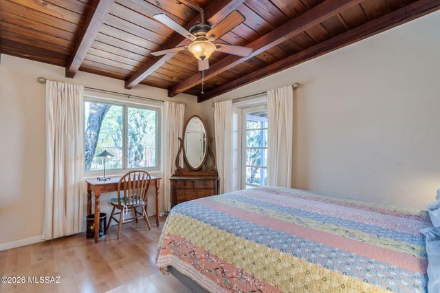 1951 E Greenlee Road, Tucson, AZ 85719