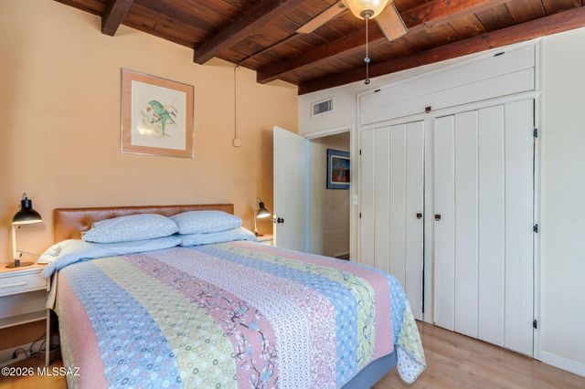 1951 E Greenlee Road, Tucson, AZ 85719