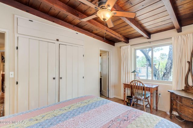 1951 E Greenlee Road, Tucson, AZ 85719